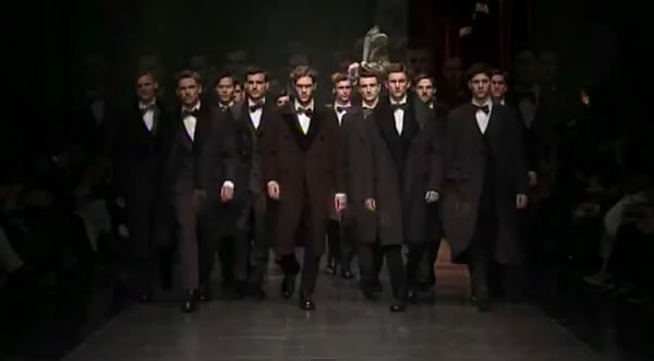Dolce and Gabbana FW13 world is centred on fashion style 2012-2013
