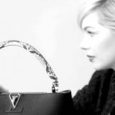 Louis Vuitton FASHION Michelle Williams stars in the latest campaign from Louis Vuitton, featuring the Capucines Handbag. Visit http://vuitton.lv/capucines_E1 for more Louis Vuitton presents the new campaign featuring Michelle Williams […]