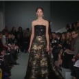 Oscar de La Renta | Fall Winter 2016/2017 by Peter Copping | Full Fashion Show in High Definition. (Widescreen – Exclusive Video – NYFW – New York Fashion Week)  Manhattan […]