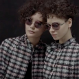 Black Velvet Velvet: black, dense, tactile, mysterious. Giorgio Armani has always loved this material for its subdued, intense splendour. Velvet is the protagonist of a collection that unfolds in different […]