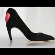 More on: http://www.dior.com/ For her ready-to-wear autumn-winter 2017-2018 show, Maria Grazia Chiuri designed a pair of black pumps adorned with a red heart at the back. Their heel is inspired […]