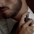 Discover the collection: http://bit.ly/1cYZXg4 Tom Ford believes that any man can achieve a handsome and impeccable look with a straightforward and effective …