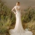 The exquisite gown is enriched with meticulous lace intarsia and hand-embroidery depicting the heritage Amore e Psiche motif. Inspired by Canova’s sculpture, the masterfully embroidered motif brings to life the […]