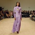The autumn-winter 2023-24 fashion show at the Palais de Tokyo paid tribute to the late designer Paco Rabanne, who passed away in February 2021 at the age of 88. The […]