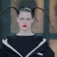 Thom Browne, a maestro of dramatic presentations in American fashion, brought New York Fashion Week to a grand close on a blustery day. His show transformed the venue with artificial […]