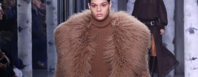 Michael Kors’ Fall Winter 2023-2024 collection is a harmonious blend of classic menswear-inspired tailoring and contemporary sensibilities. Drawing inspiration from iconic women like Gloria Steinem, Kors pays homage to their […]
